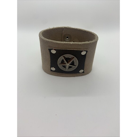 Handmade (?) Leather Western Star Wristband Cuff W/ Double Snaps 2” Wide 8” Rnd - Picture 1 of 5